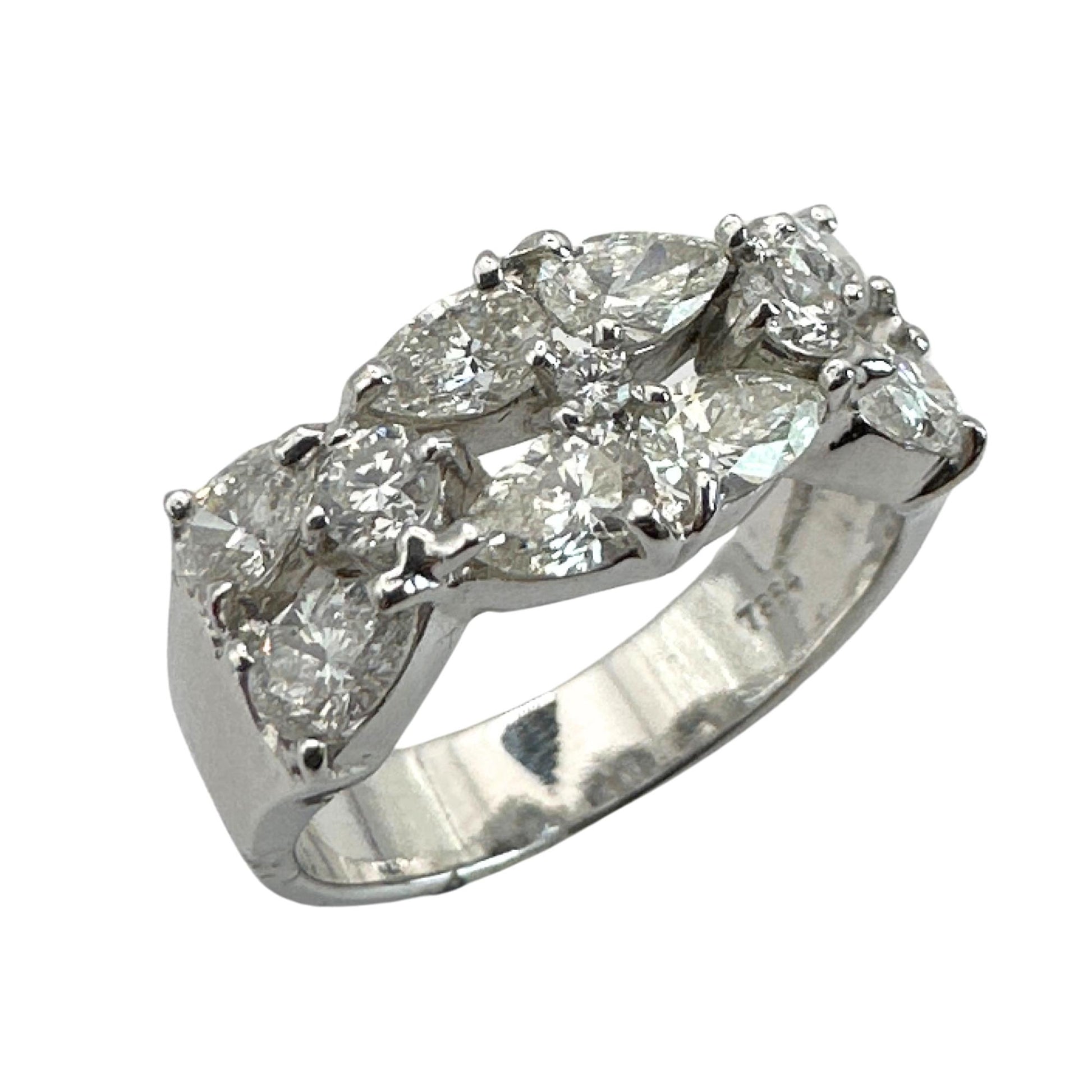 18k Pear Shaped Diamond Band