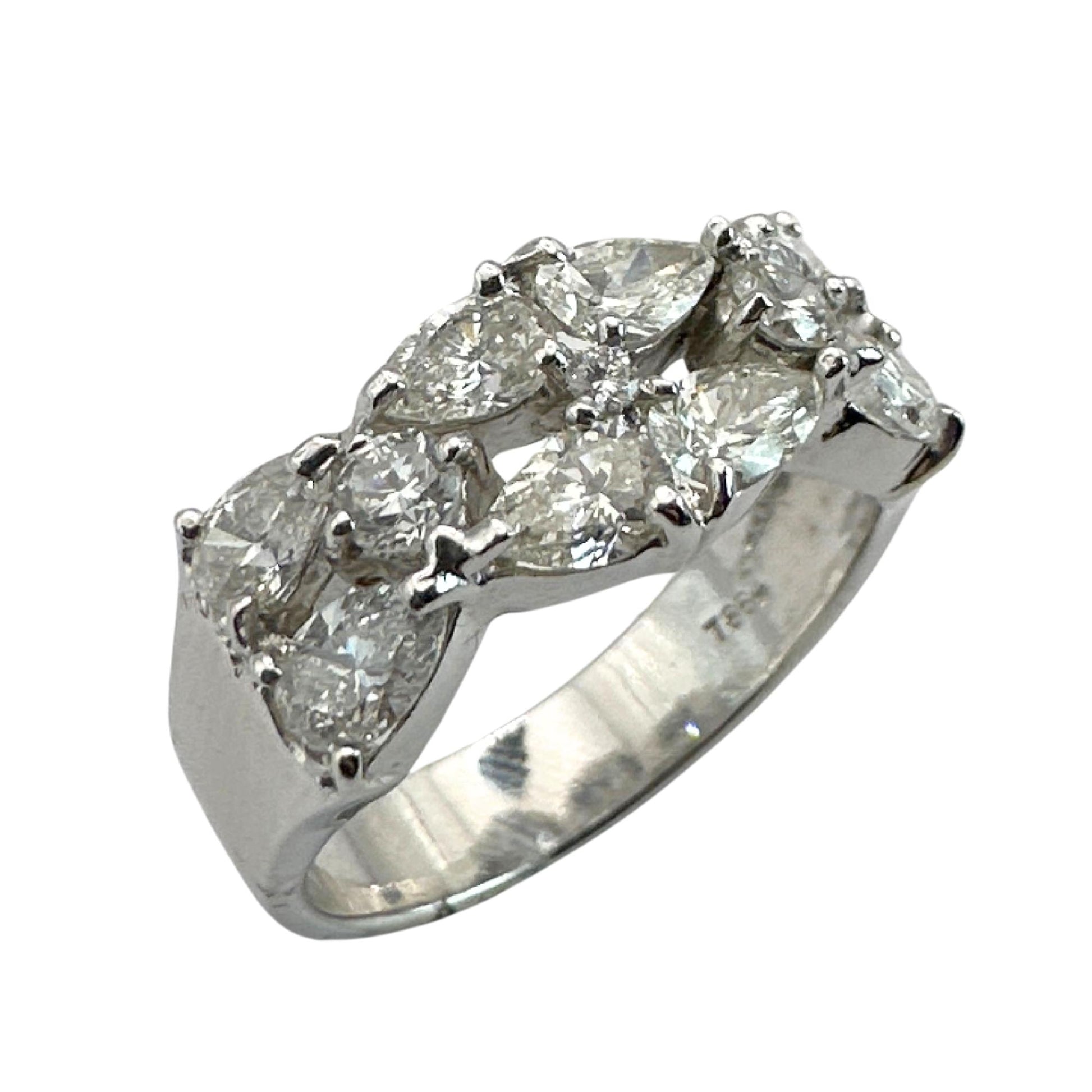 18k Pear Shaped Diamond Band