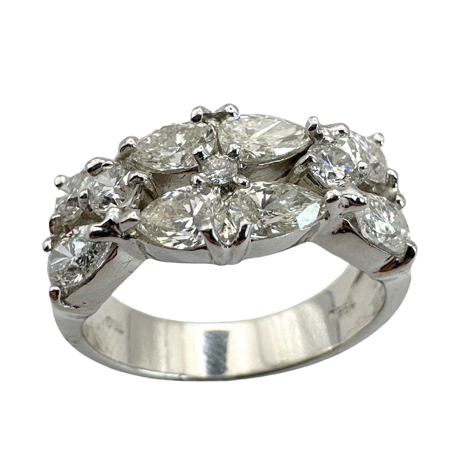 18k Pear Shaped Diamond Band