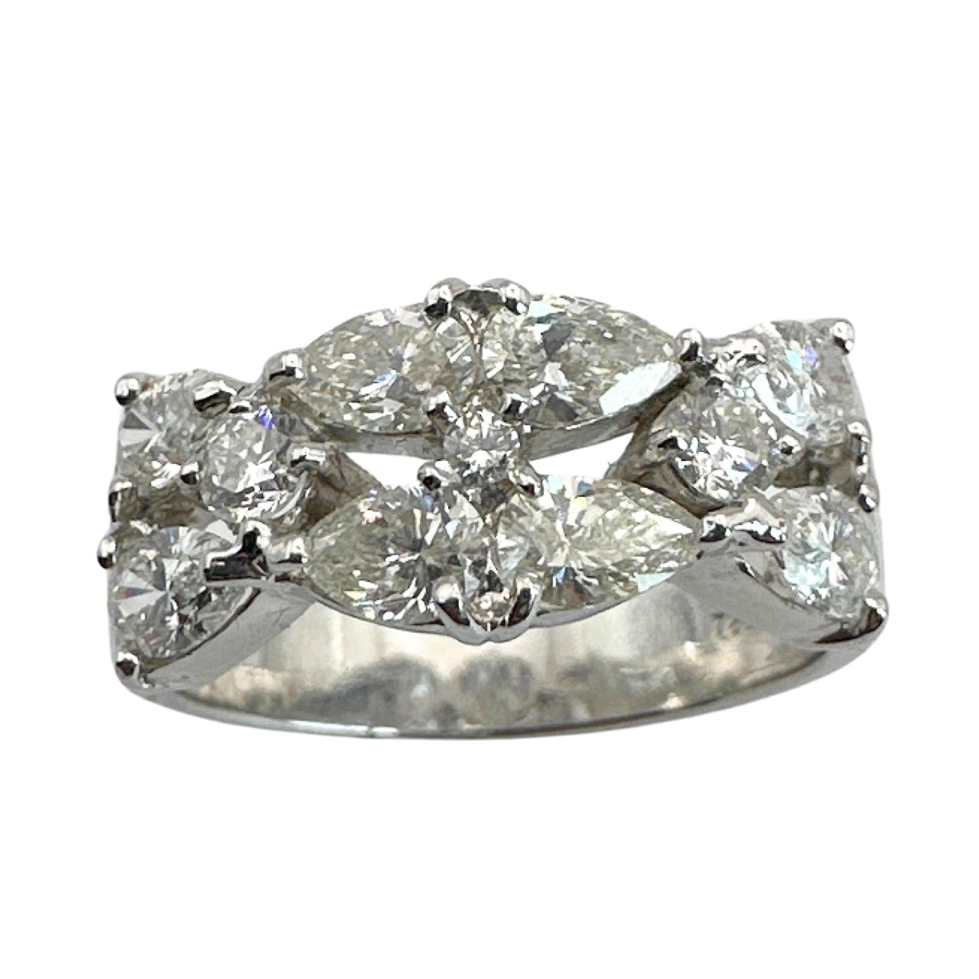 18k Pear Shaped Diamond Band