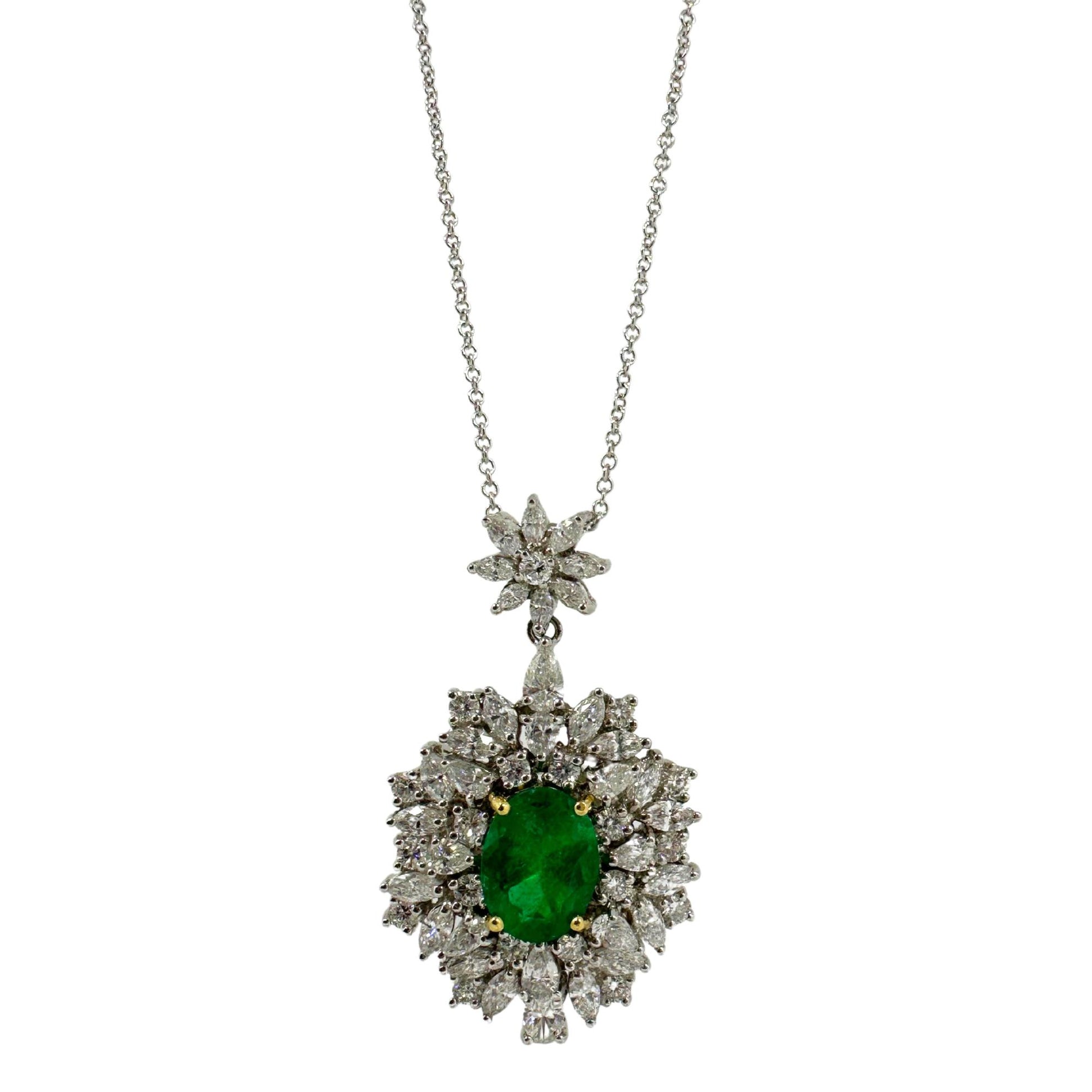 18K White Gold Diamond and Oval Cut Emerald Pendant Necklace
