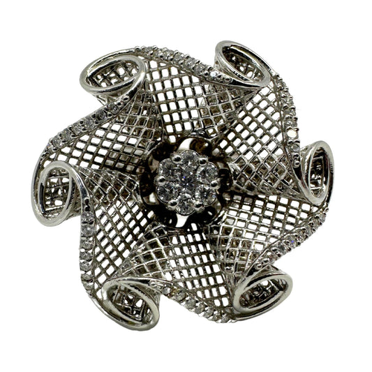 18K White Gold Diamond Flower Cocktail Ring