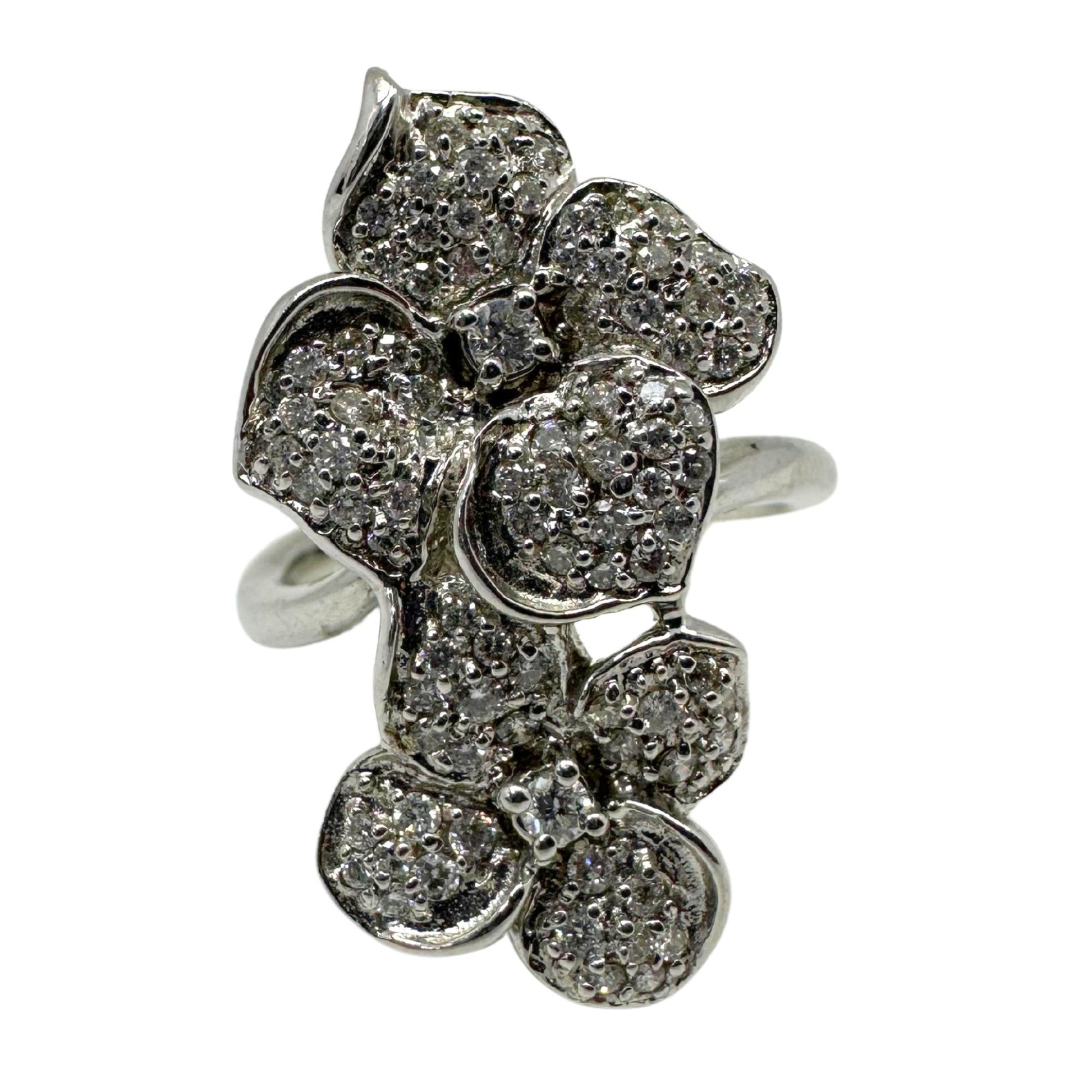 18K White Gold Diamond Flower Cocktail Ring