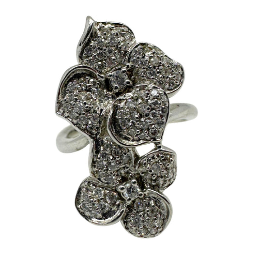 18K White Gold Diamond Flower Cocktail Ring