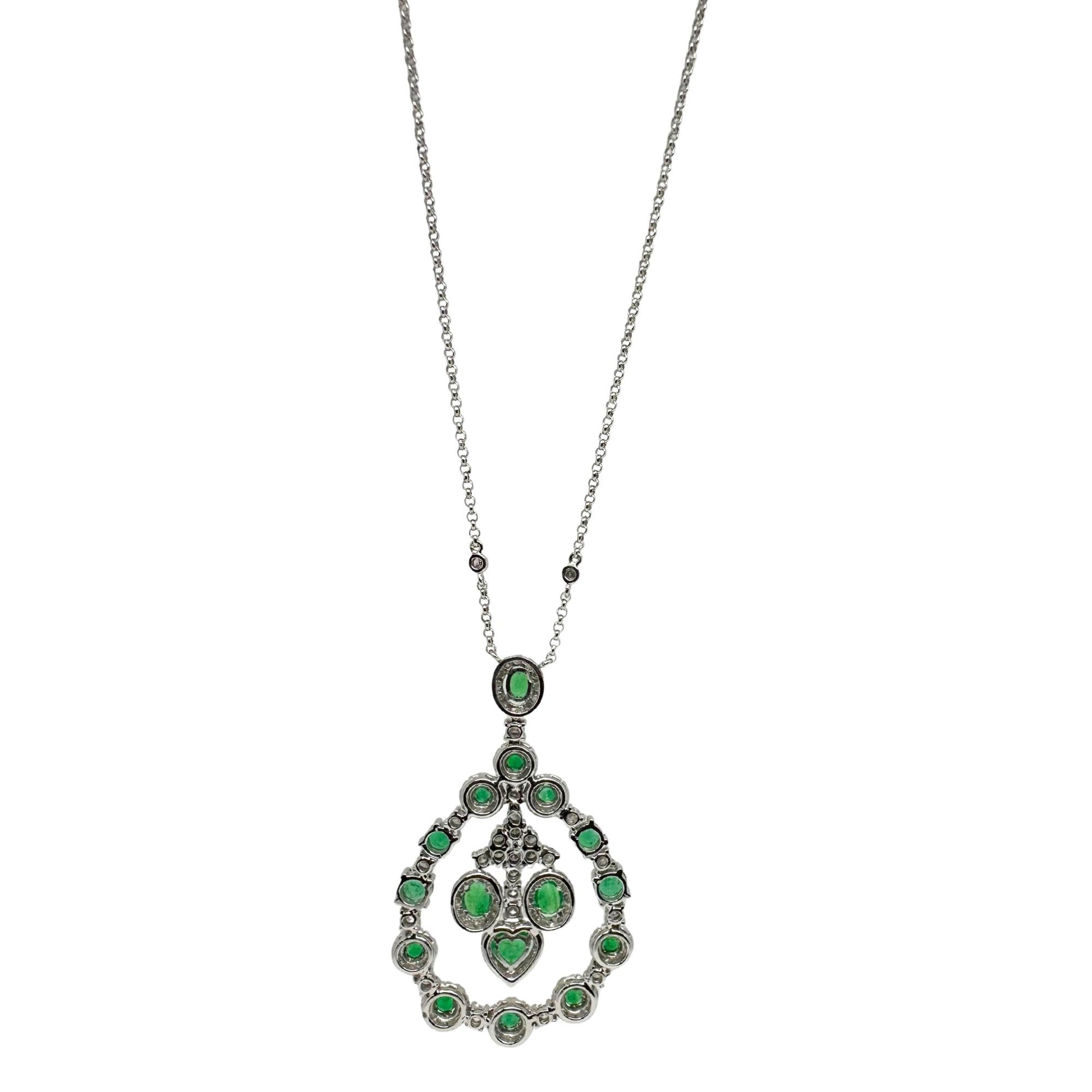 18K White Gold Diamond and Emerald Halo Circle Pendant Necklace