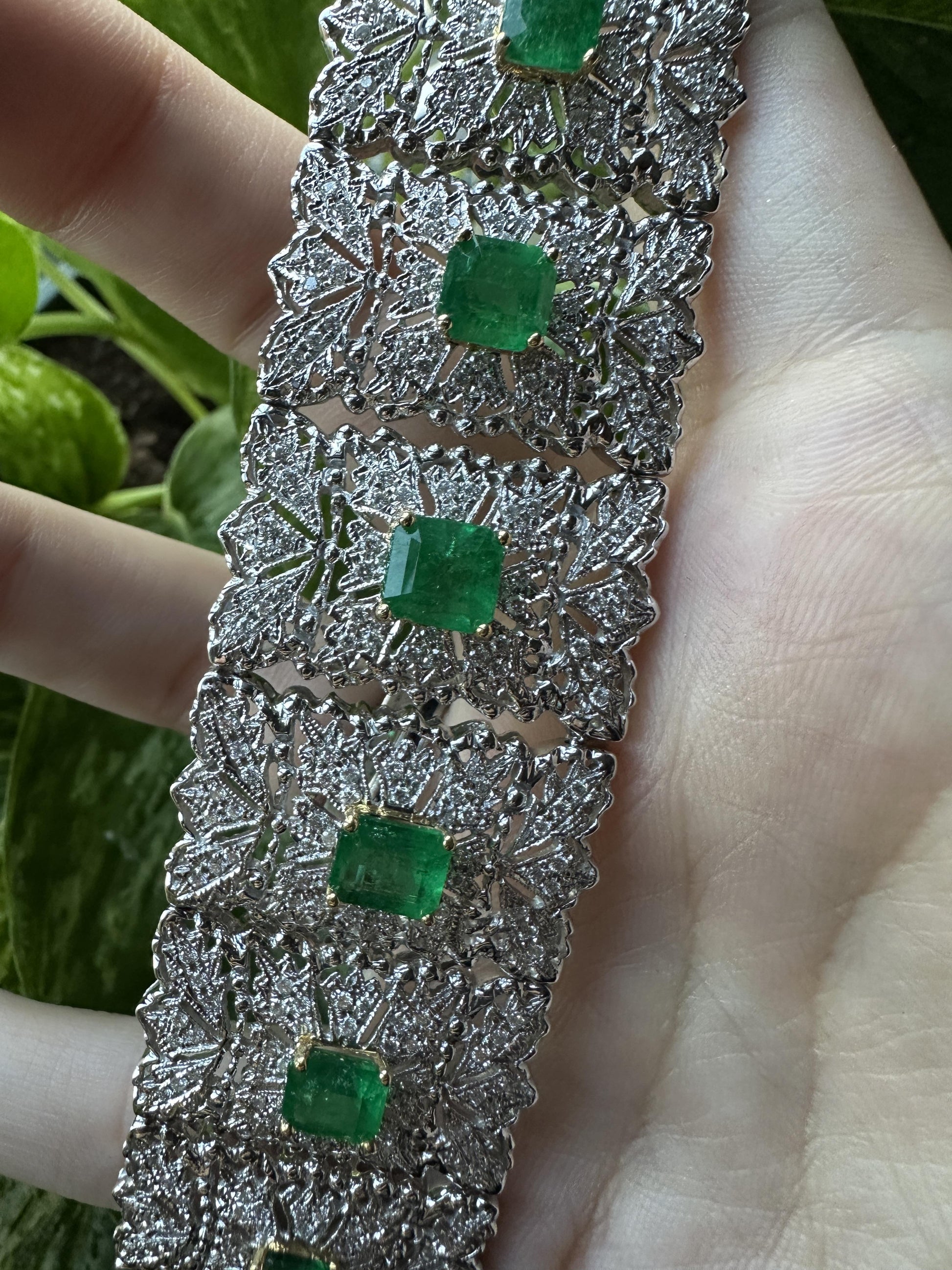 18K White Gold 13.94 Carat Emerald and Diamond Bracelet - 8 Inches