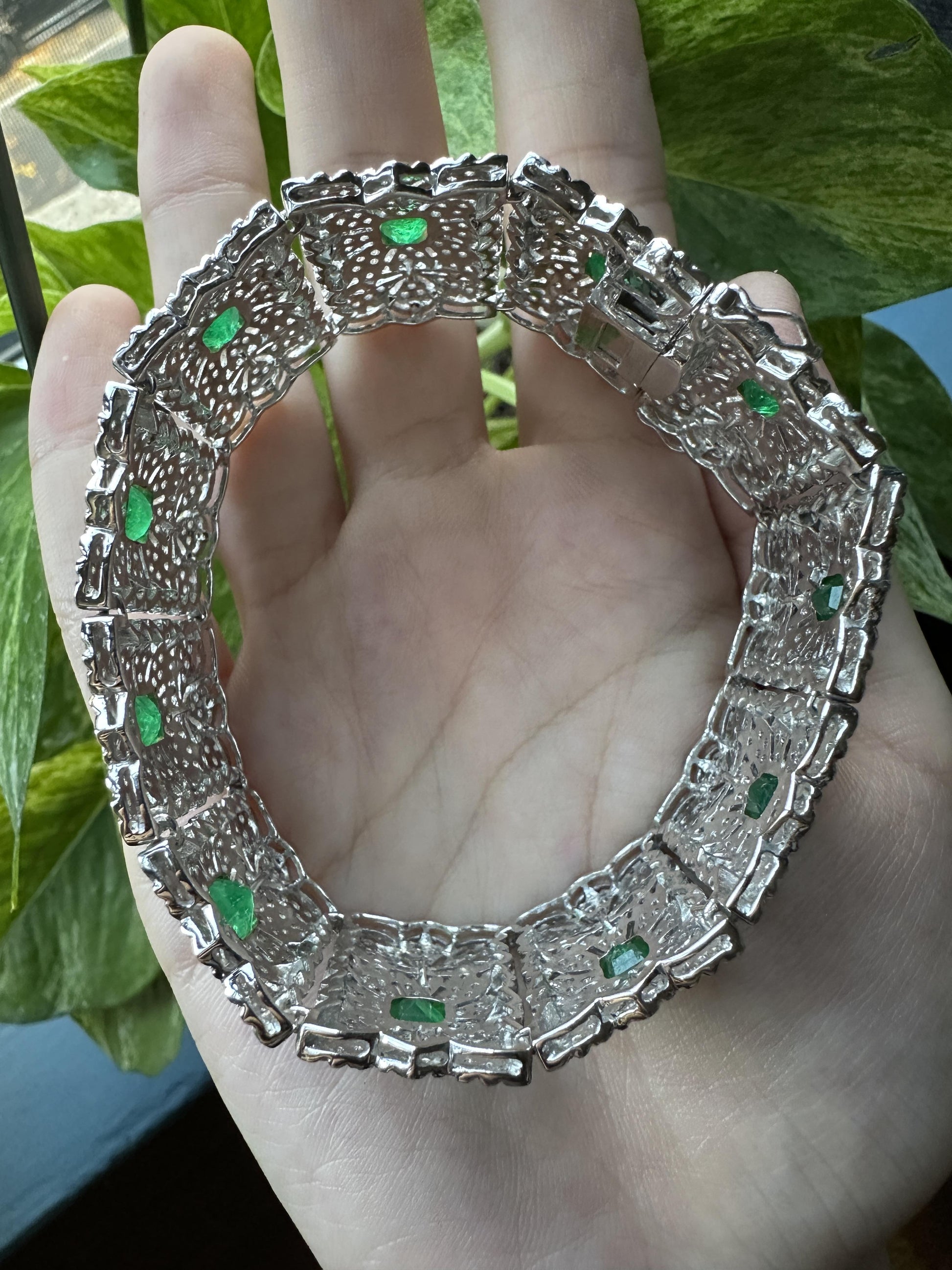 18K White Gold 13.94 Carat Emerald and Diamond Bracelet - 8 Inches