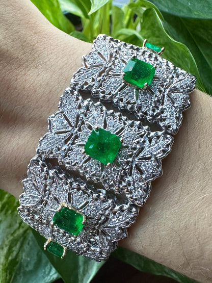 18K White Gold 13.94 Carat Emerald and Diamond Bracelet - 8 Inches