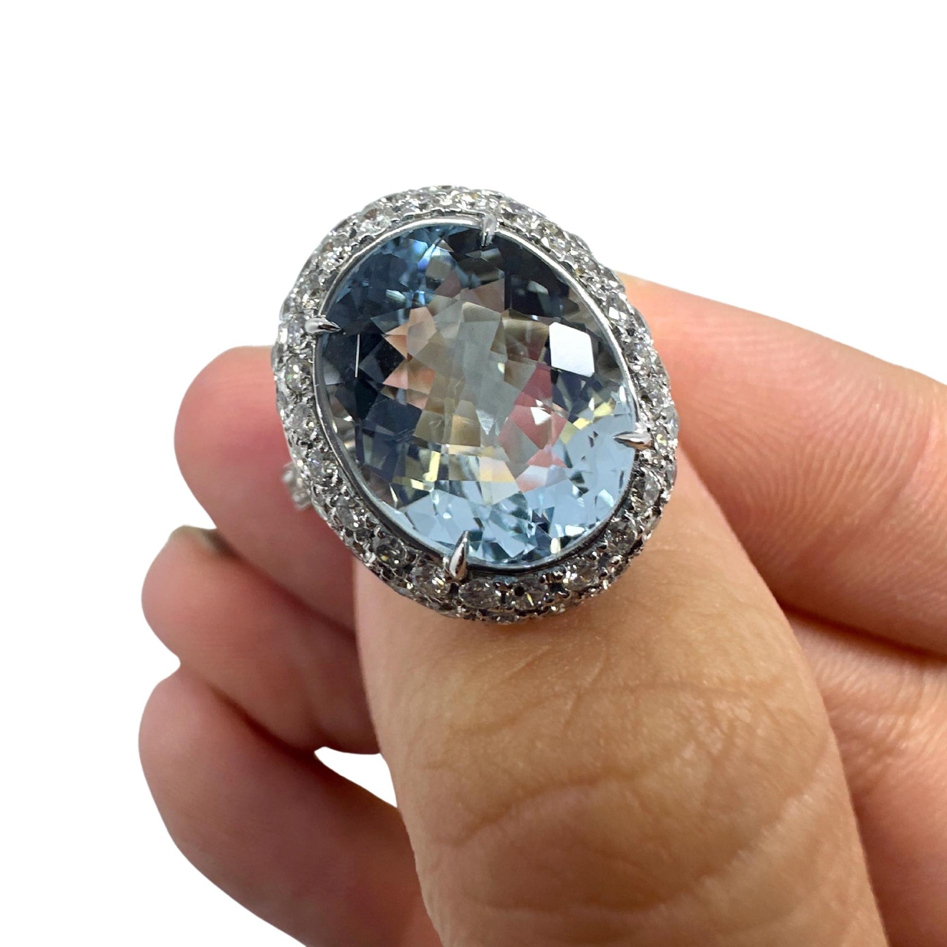 18k Diamond and Aquamarine Ring