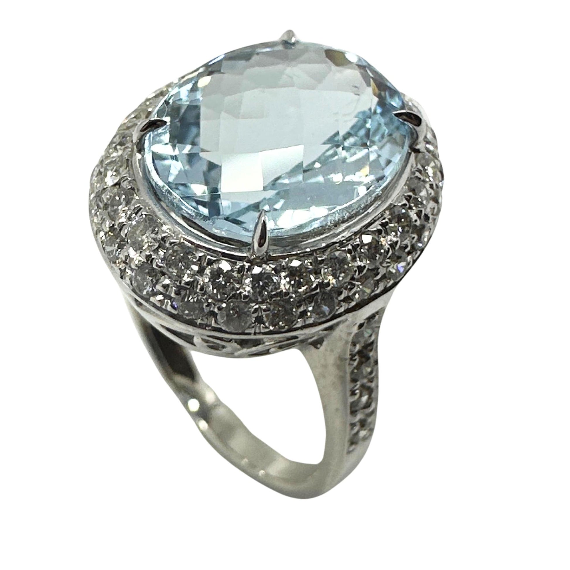 18k Diamond and Aquamarine Ring