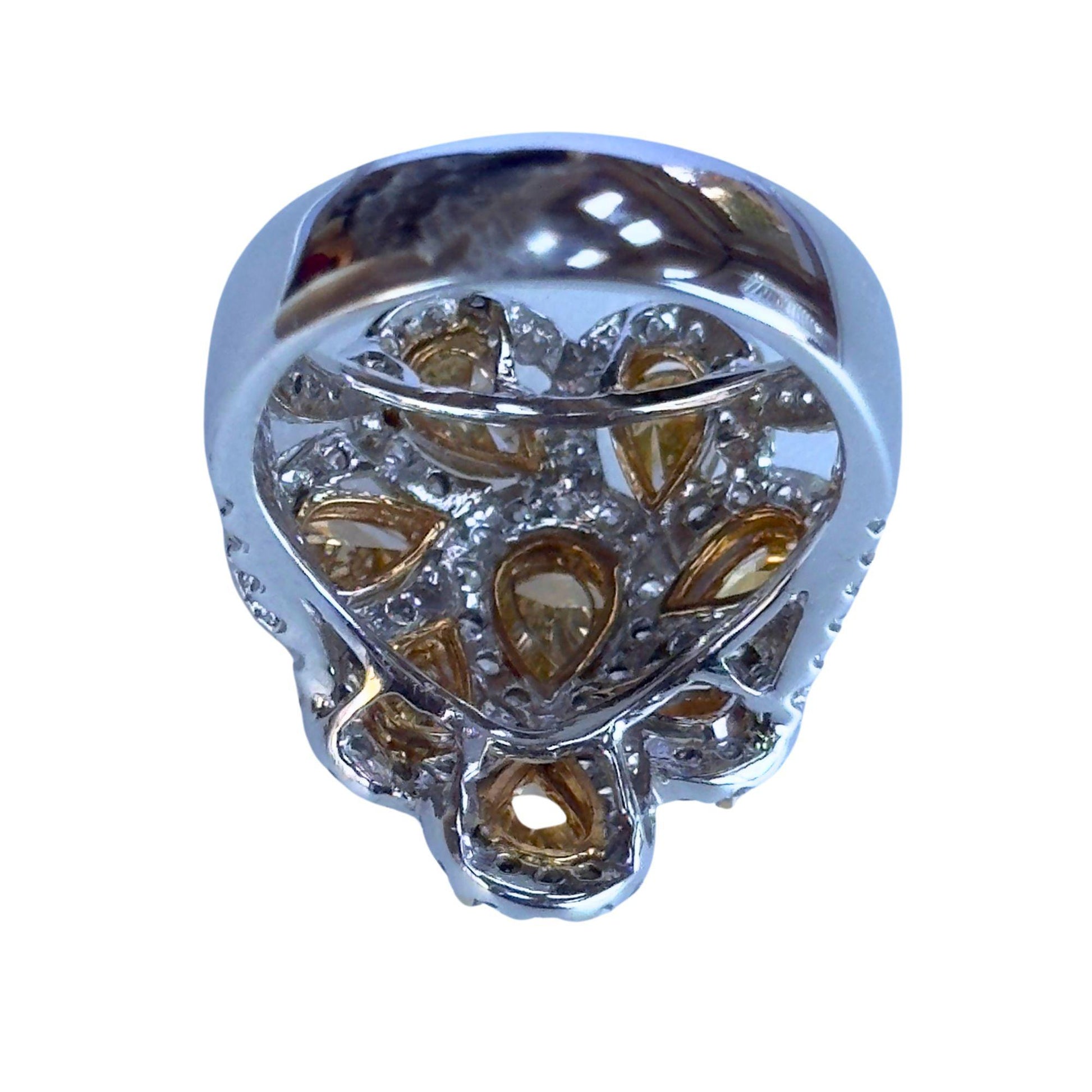 18K Two Tone Pear Cut Yellow and White Diamond Cocktail Ring - Size 6.75