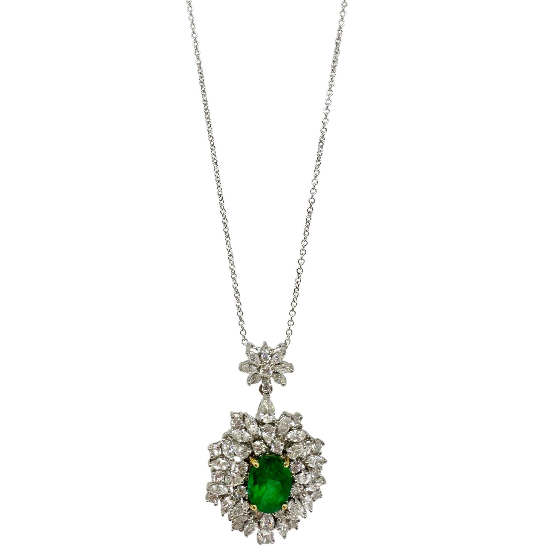 18K White Gold Diamond and Oval Cut Emerald Pendant Necklace