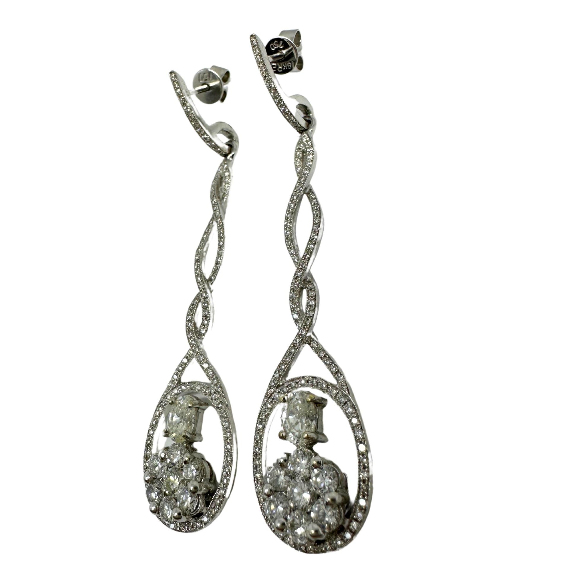 18K White Gold Oval Cut Diamond Drop Earrings
