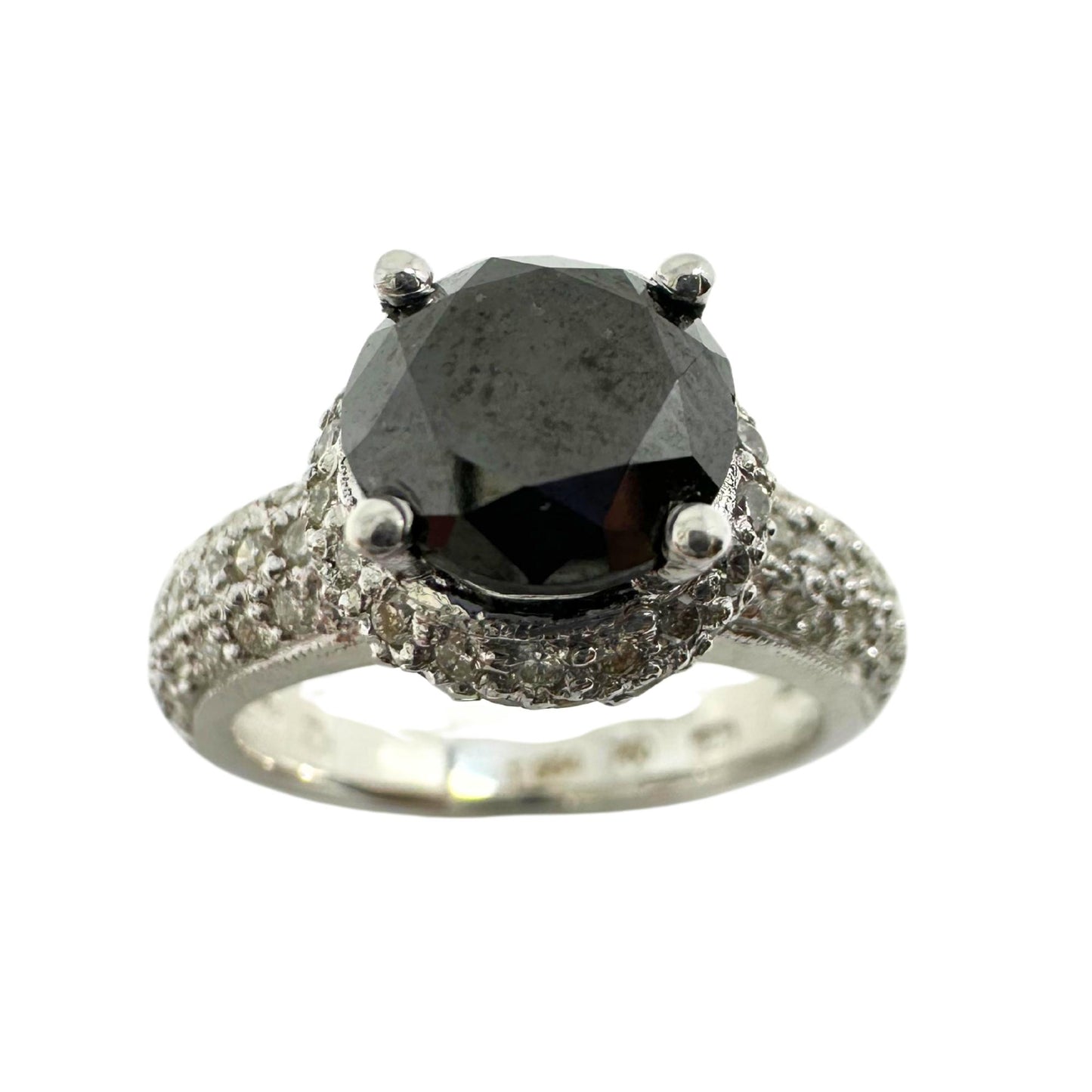 18K White Gold Black and White Diamond Ring