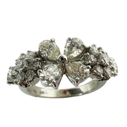 18k White Gold Pear Cut Diamond Ring