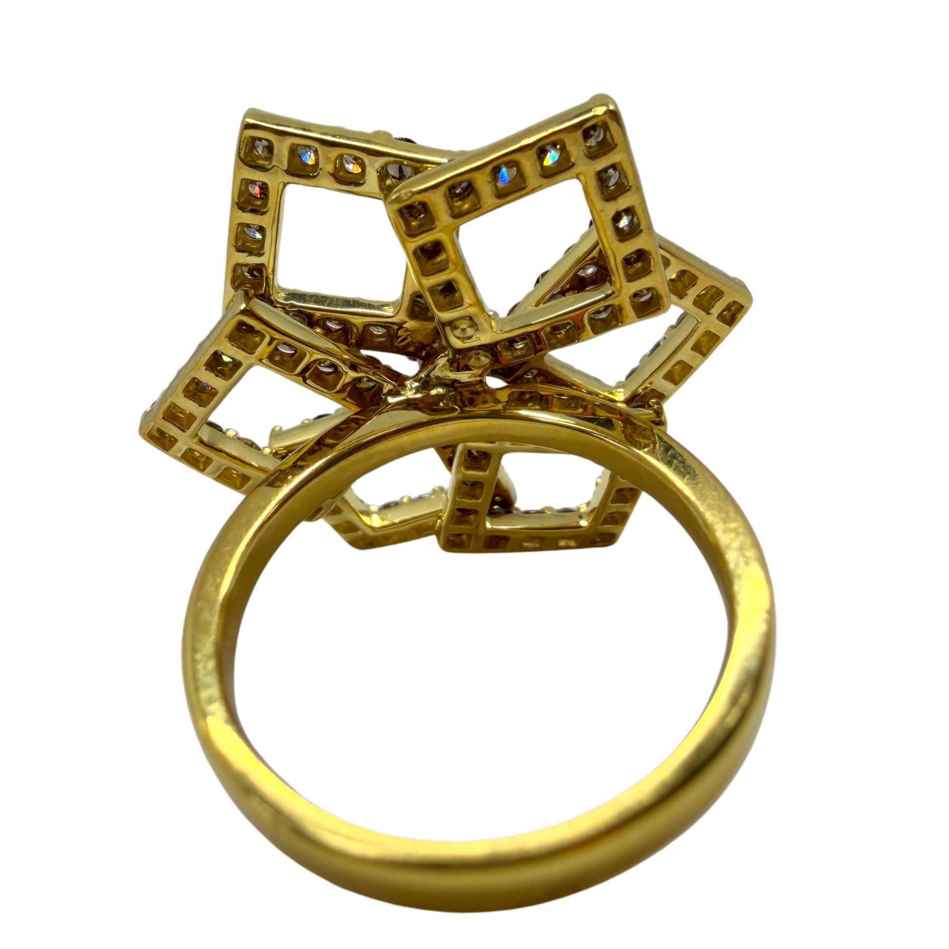 18K Yellow Gold 2.43 Carat Round Cut Brown and White Diamond Flower Ring