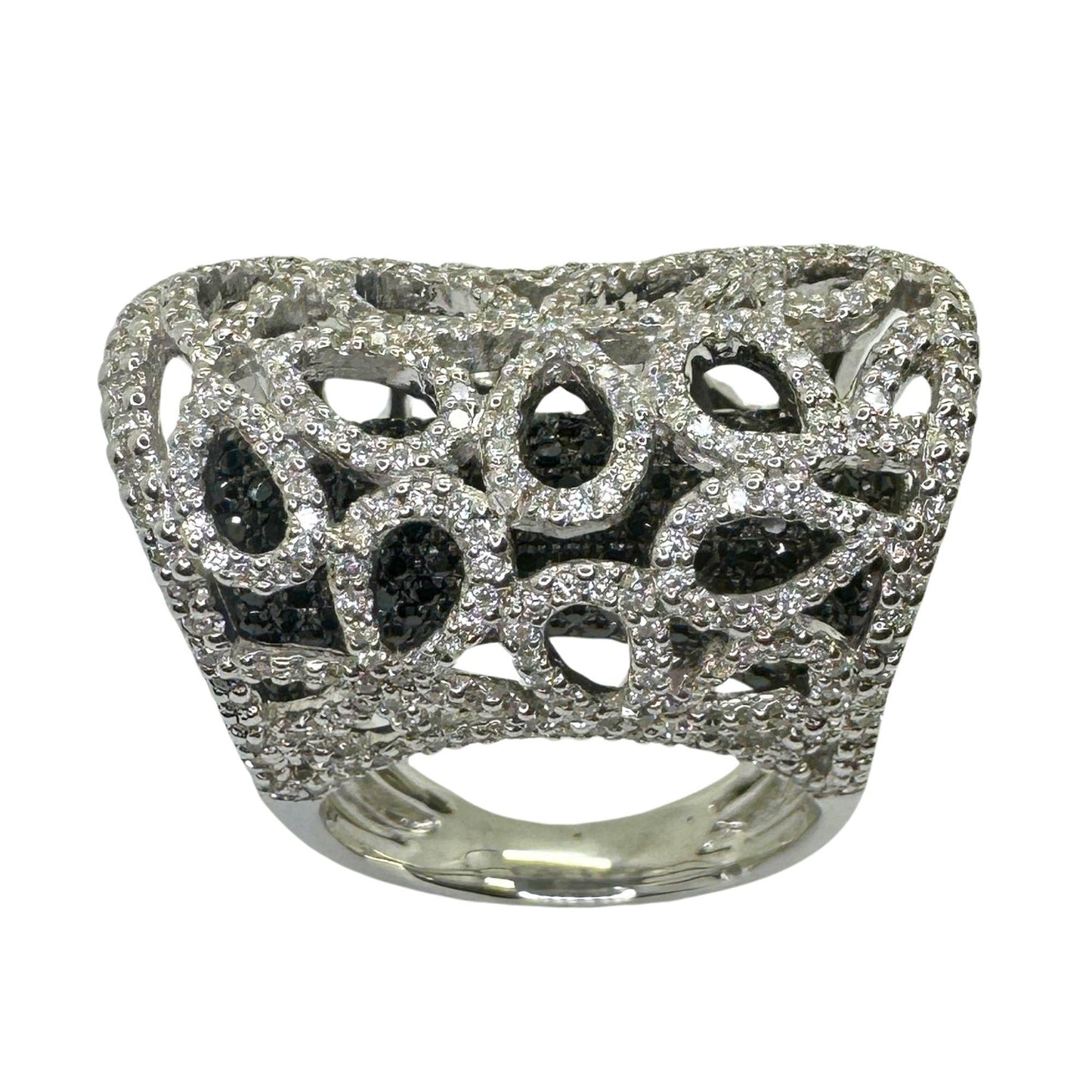 18K White Gold Black and White Diamond Cocktail Ring