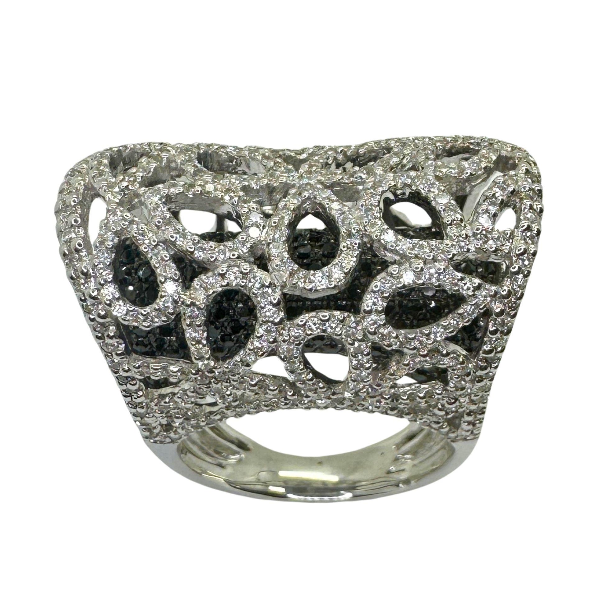 18K White Gold Black and White Diamond Cocktail Ring