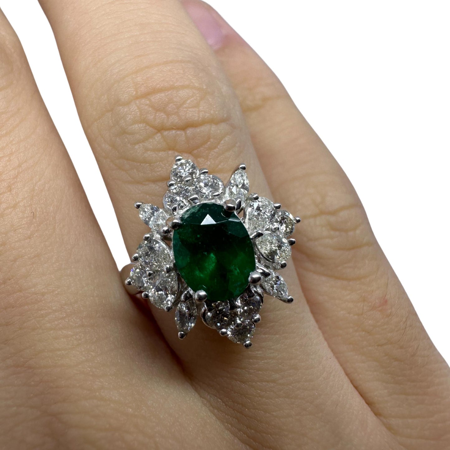 18k White Gold Diamond and Emerald Ring