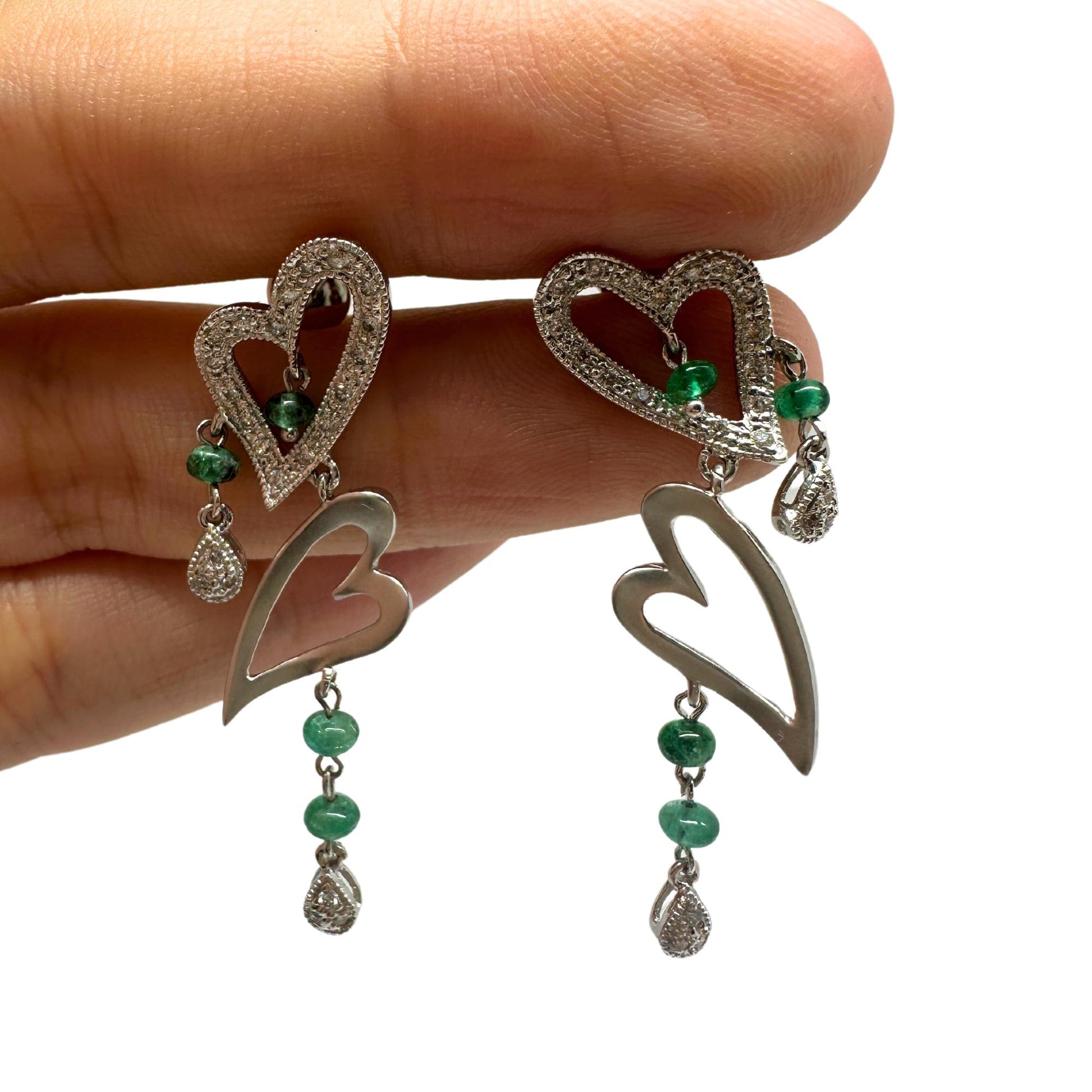 18k White Gold Diamond and Emerald Heart Drop Earrings