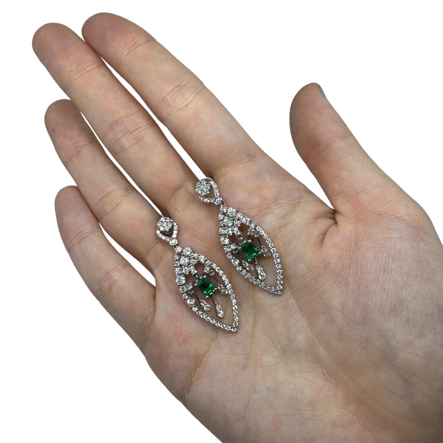 18K White Gold Diamond and Emerald Drop Earrings