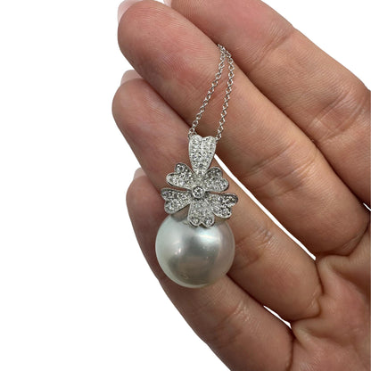 18K White Gold Diamond and Pearl Pendant Necklace – 0.26ct – Floral Drop Design