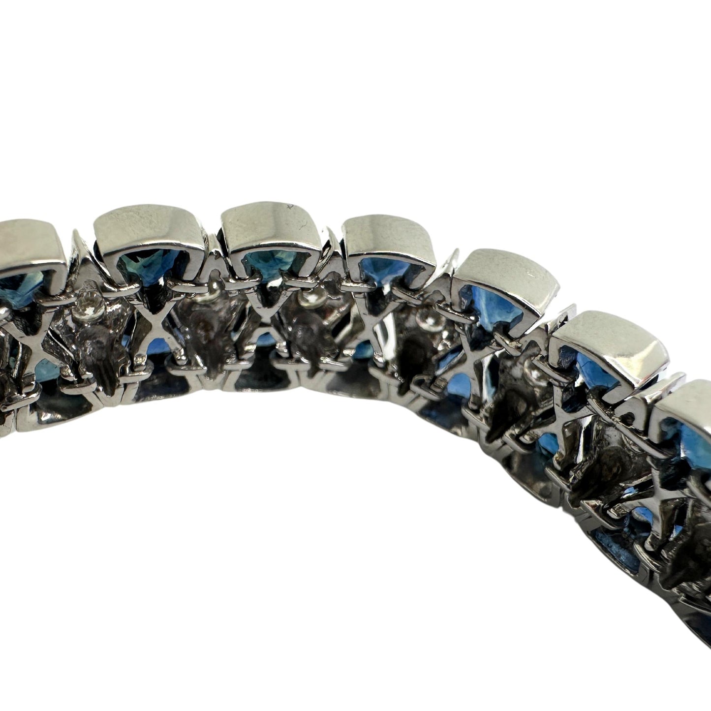 18K White Gold Diamond and Sapphire Bracelet