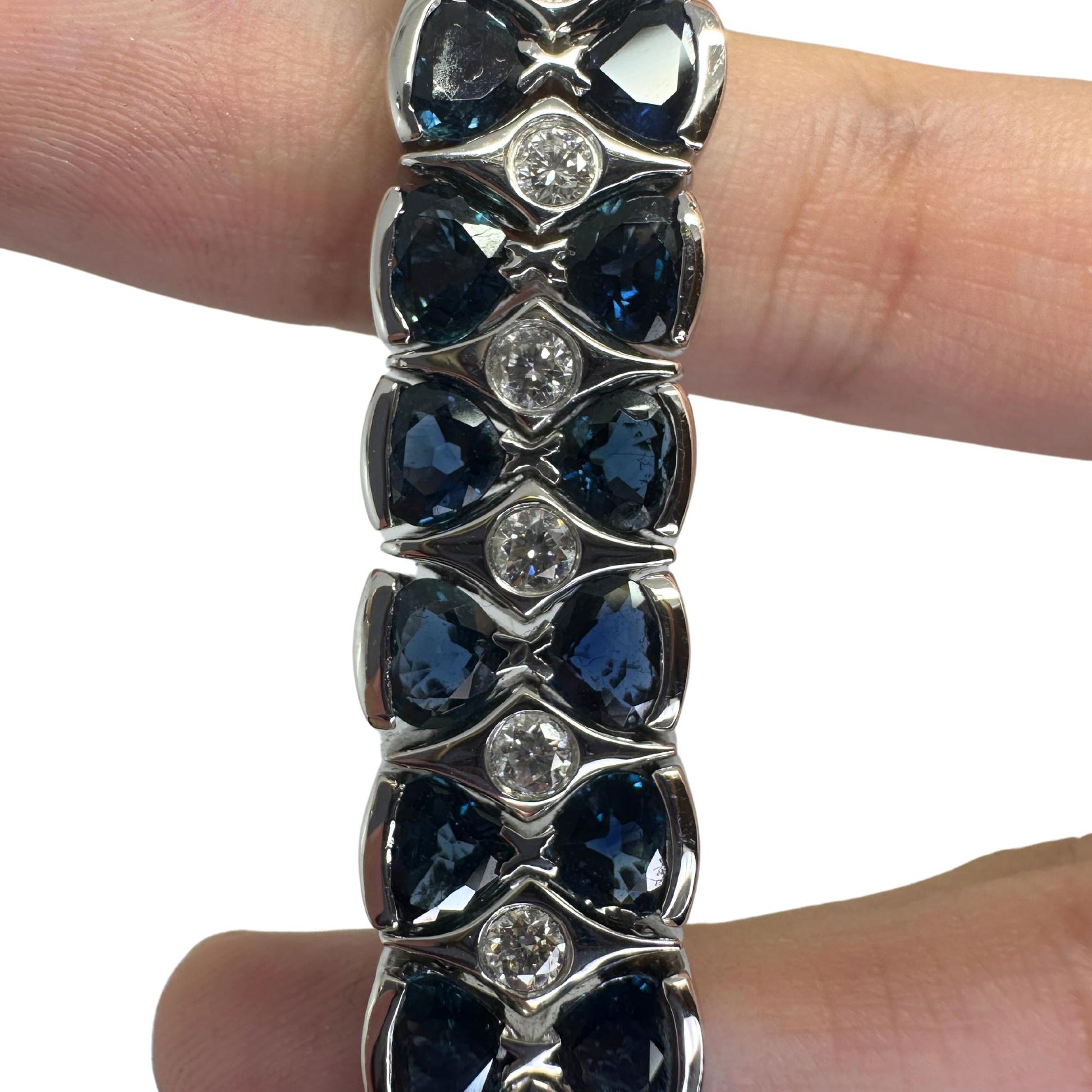 18K White Gold Diamond and Sapphire Bracelet