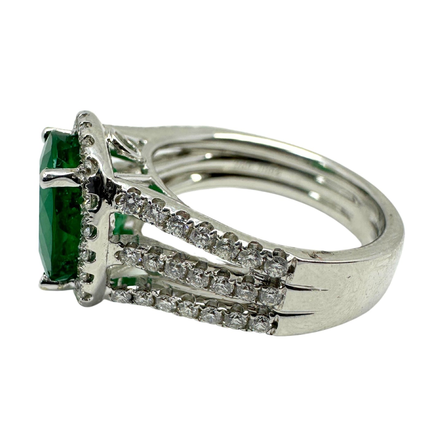 18k White Gold Diamond and Emerald Ring