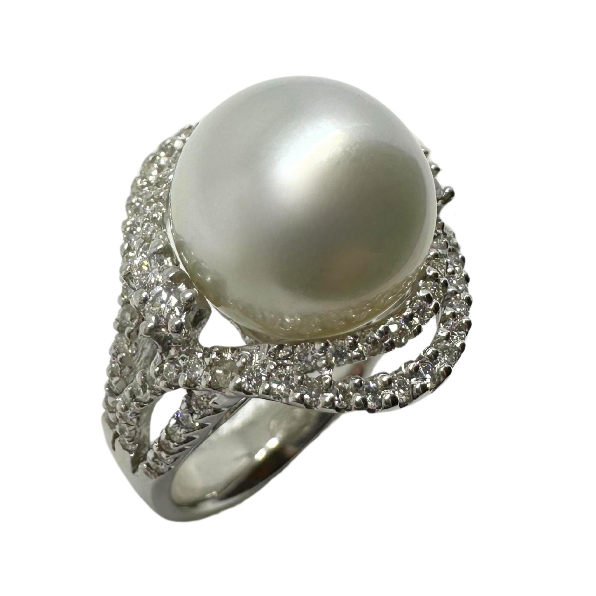18K White Gold Diamond and Pearl Ring