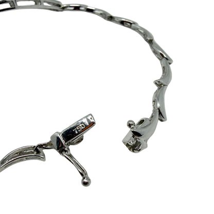18k White Gold 1.43 Carat Tapered Baguette Cut Diamond Bow/Ribbon Bracelet