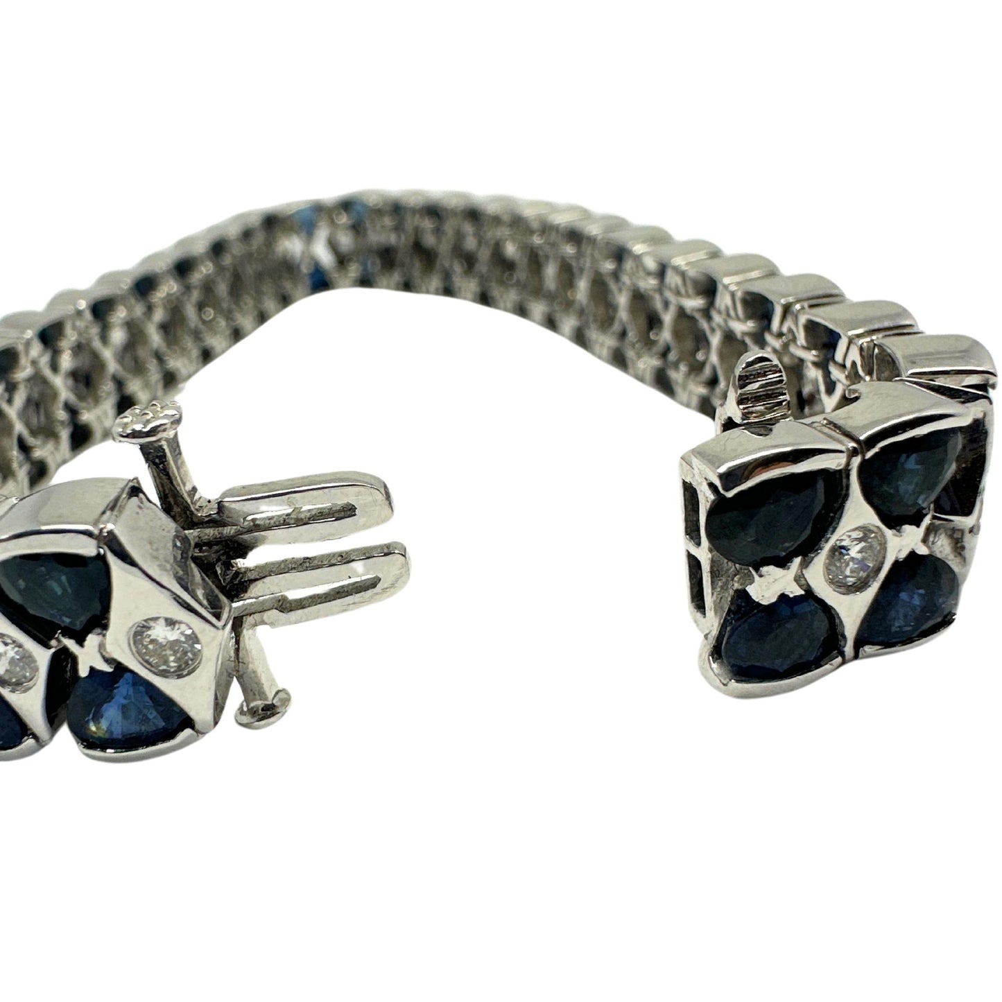 18K White Gold Diamond and Sapphire Bracelet