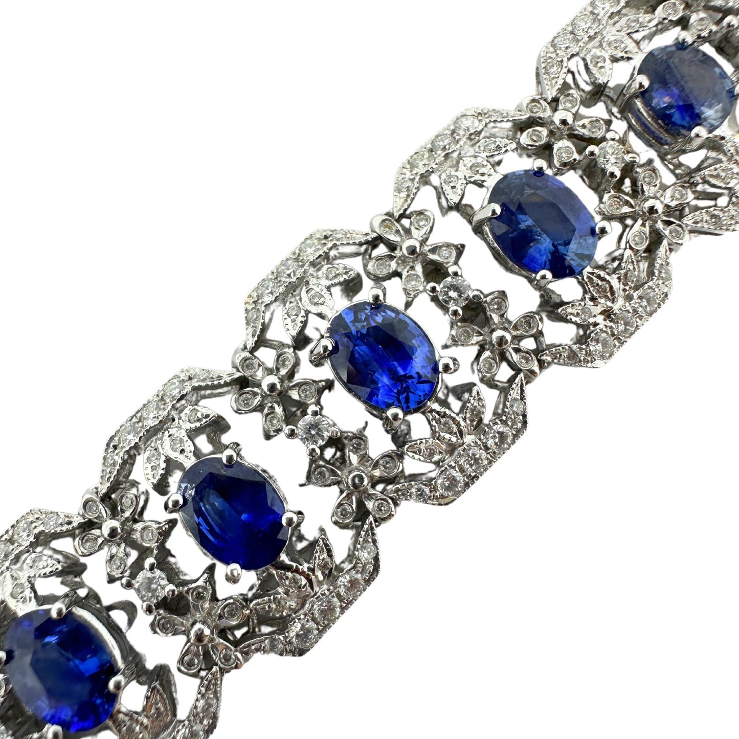 18K White Gold Diamond and Sapphire Bracelet