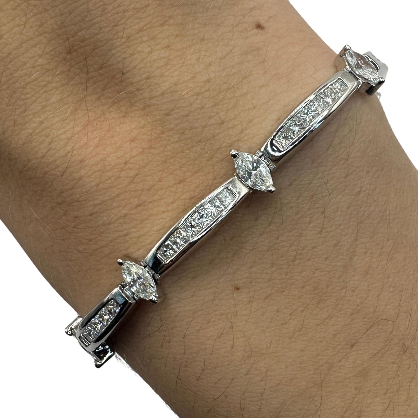 18K 5.02 Carat Diamond Bracelet - 7.5 inches