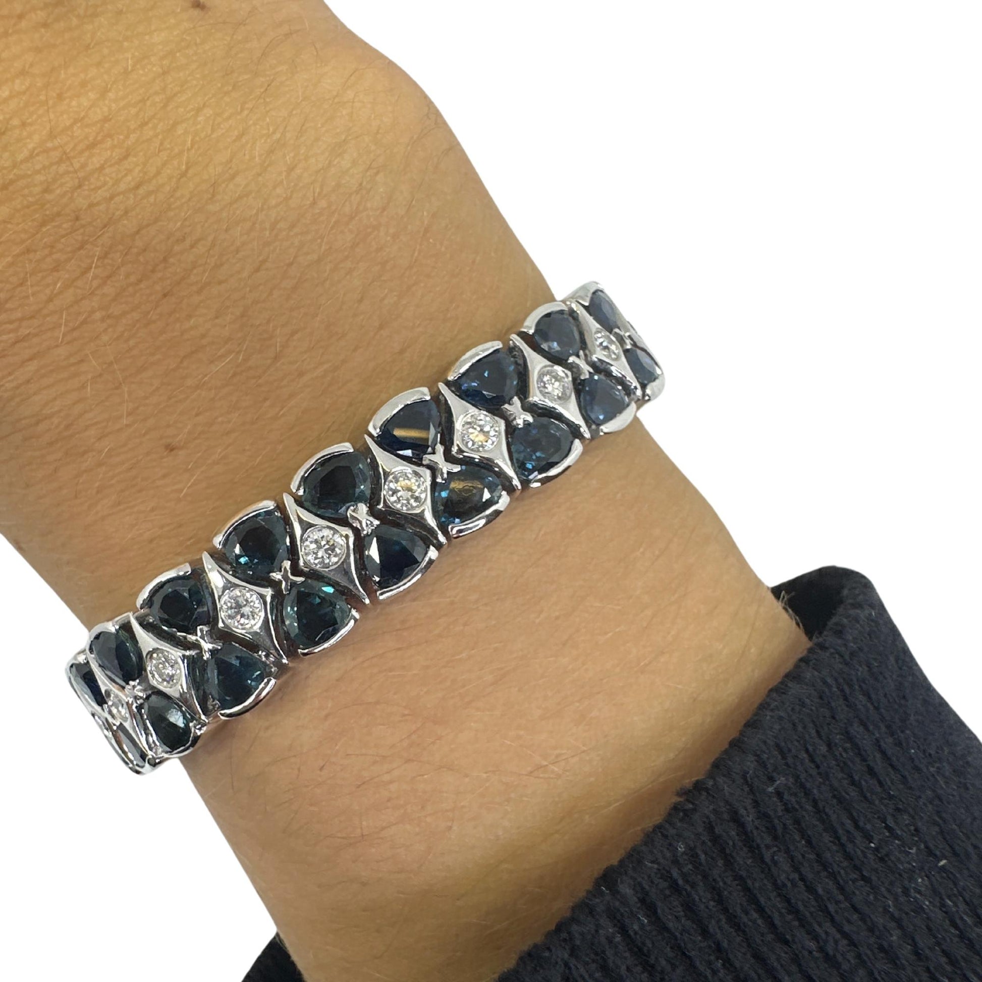 18K White Gold Diamond and Sapphire Bracelet