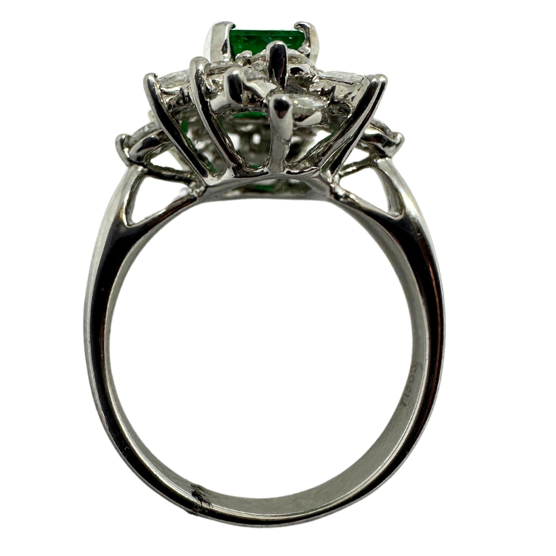 18k White Gold Diamond and Emerald Ring