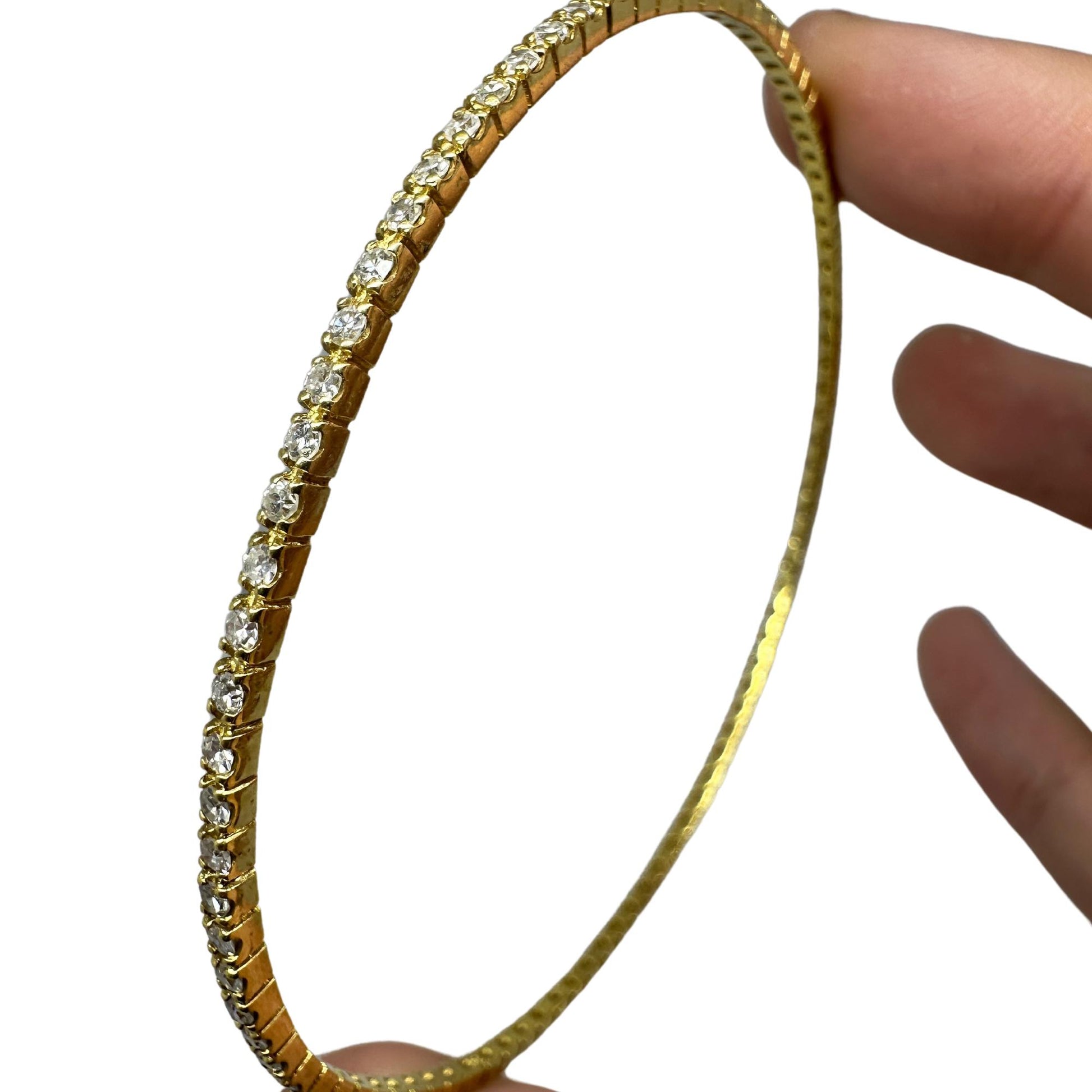 18K Yellow Gold Diamond Bangle