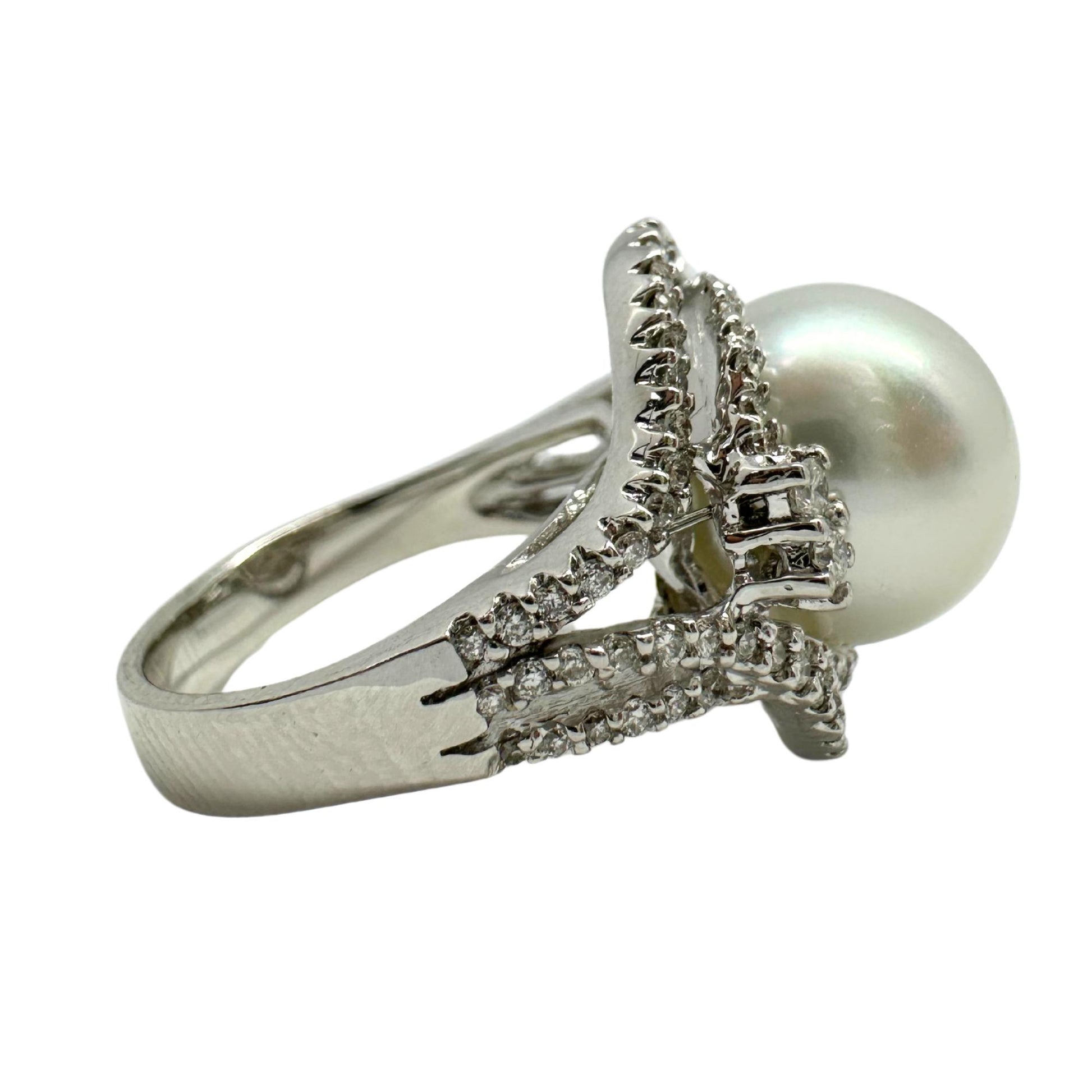 18K White Gold Diamond and Pearl Ring