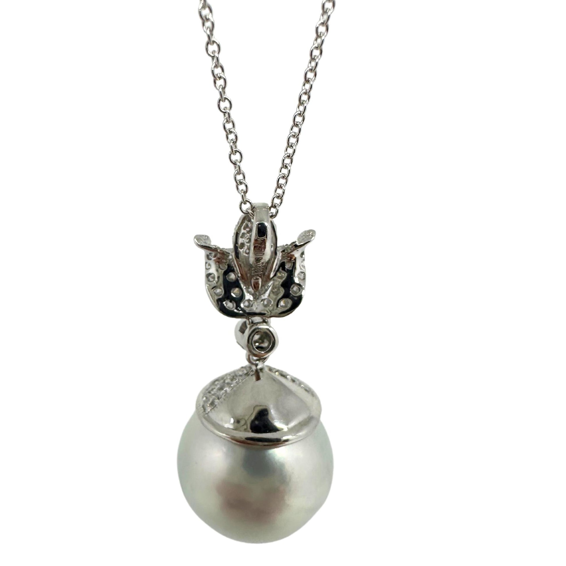 18K White Gold Diamond and Pearl Pendant Necklace