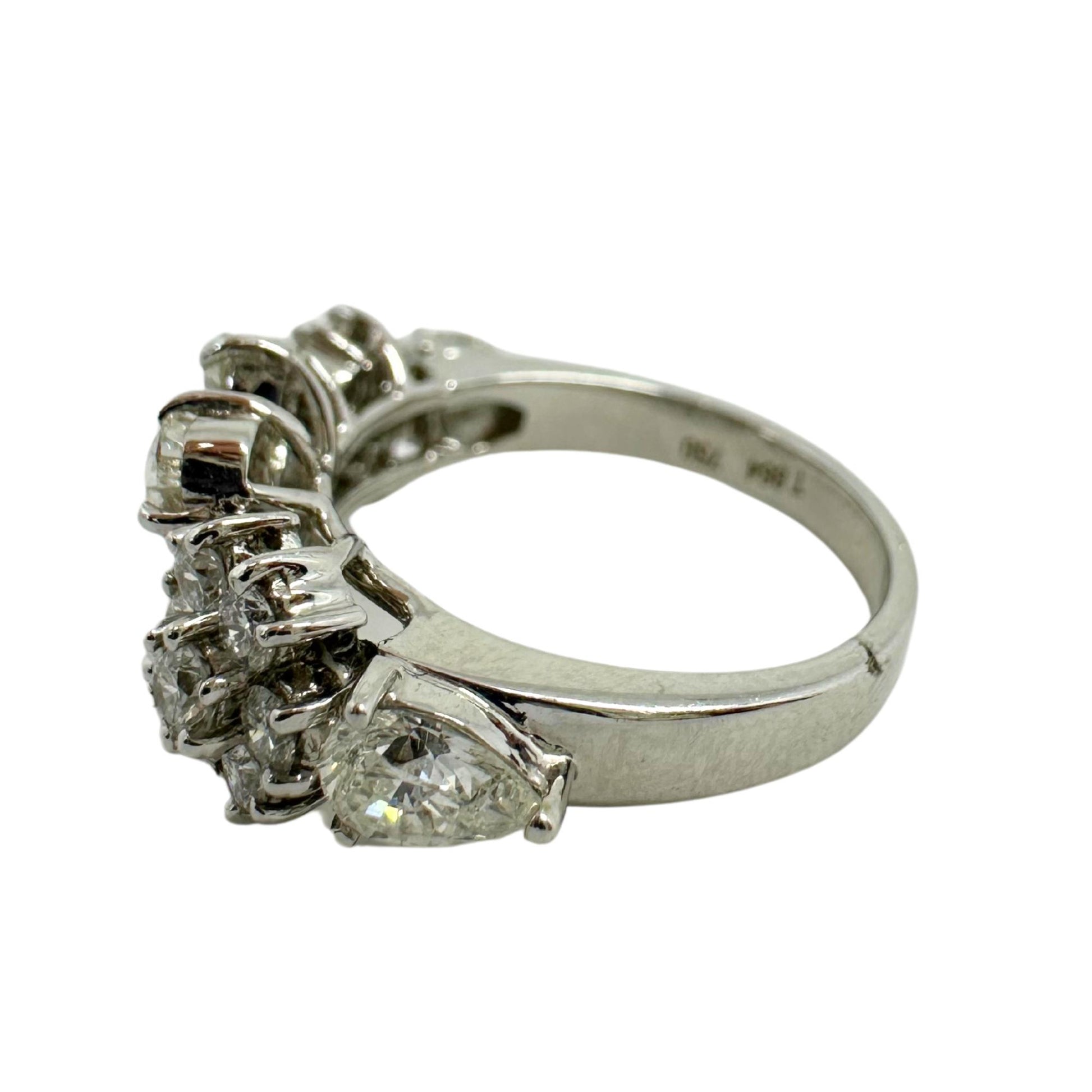 18k White Gold Pear Cut Diamond Ring