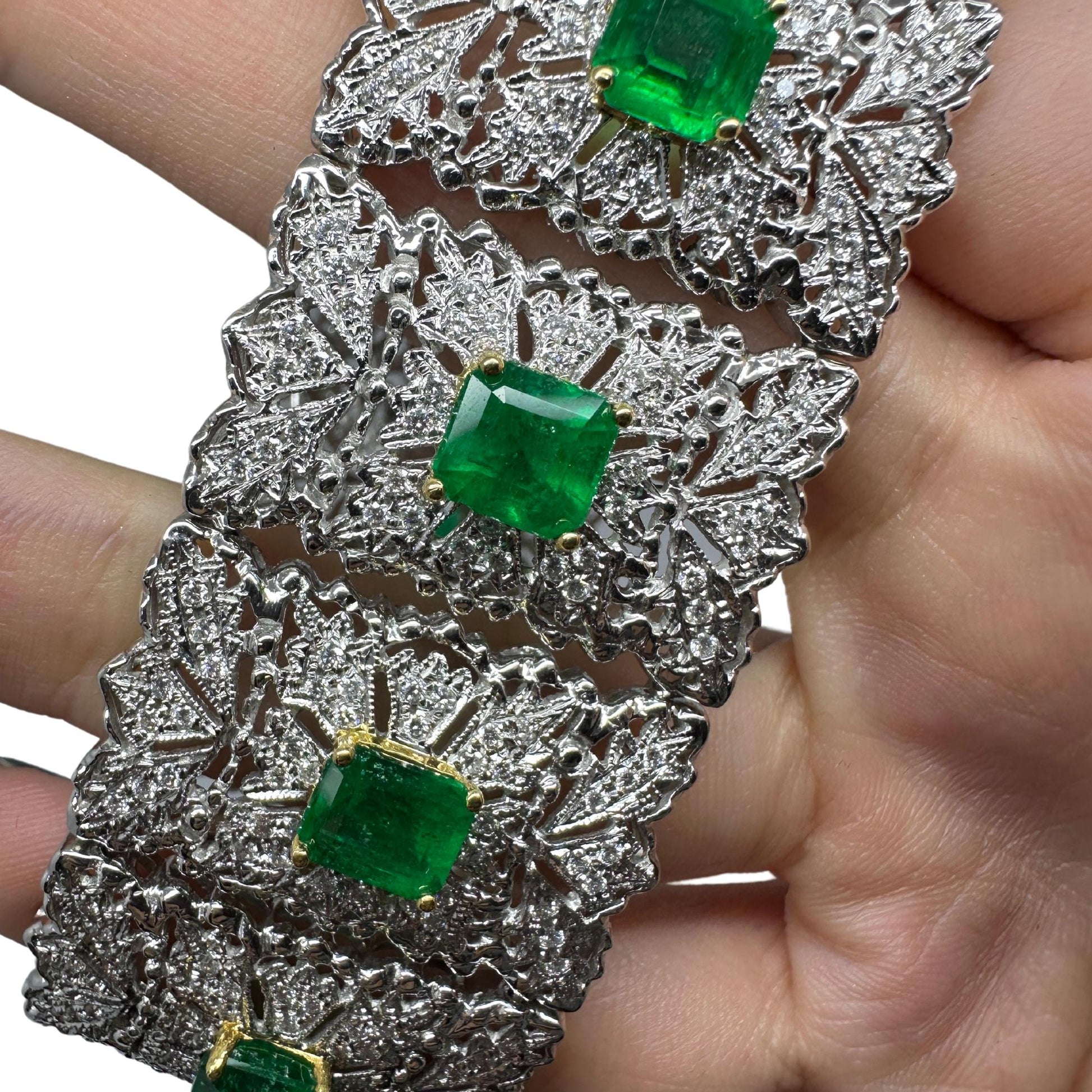 18K Diamond and Emerald Bracelet