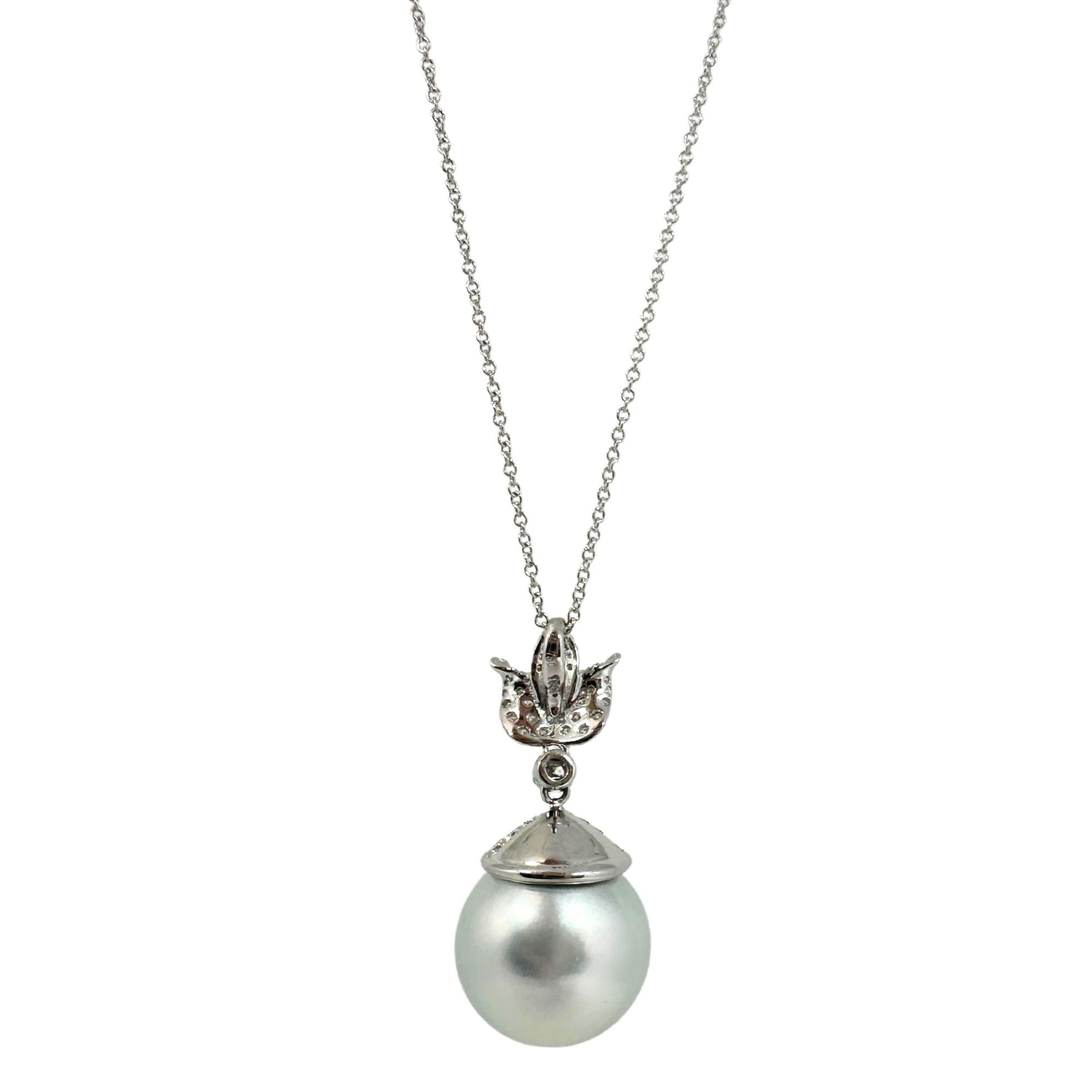 18K White Gold Diamond and Pearl Pendant Necklace