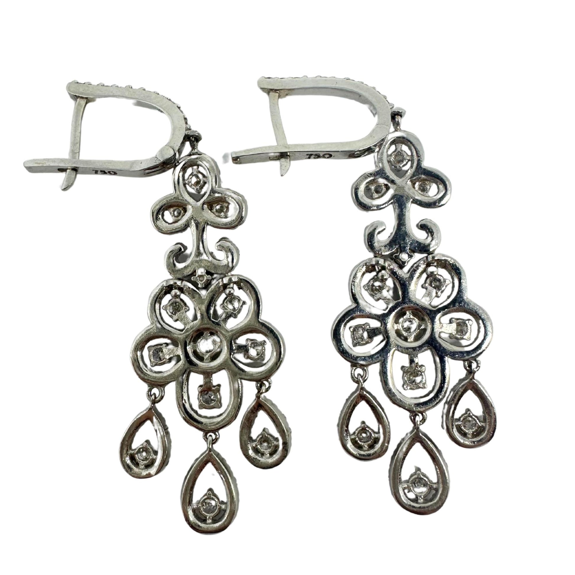 18K White Gold Diamond Drop Earrings