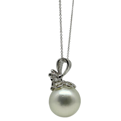 18K White Gold Diamond and Pearl Pendant Necklace – 0.26ct – Floral Drop Design