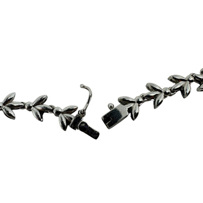 18K White Gold Diamond and Ruby Choker Necklace - 15 inches