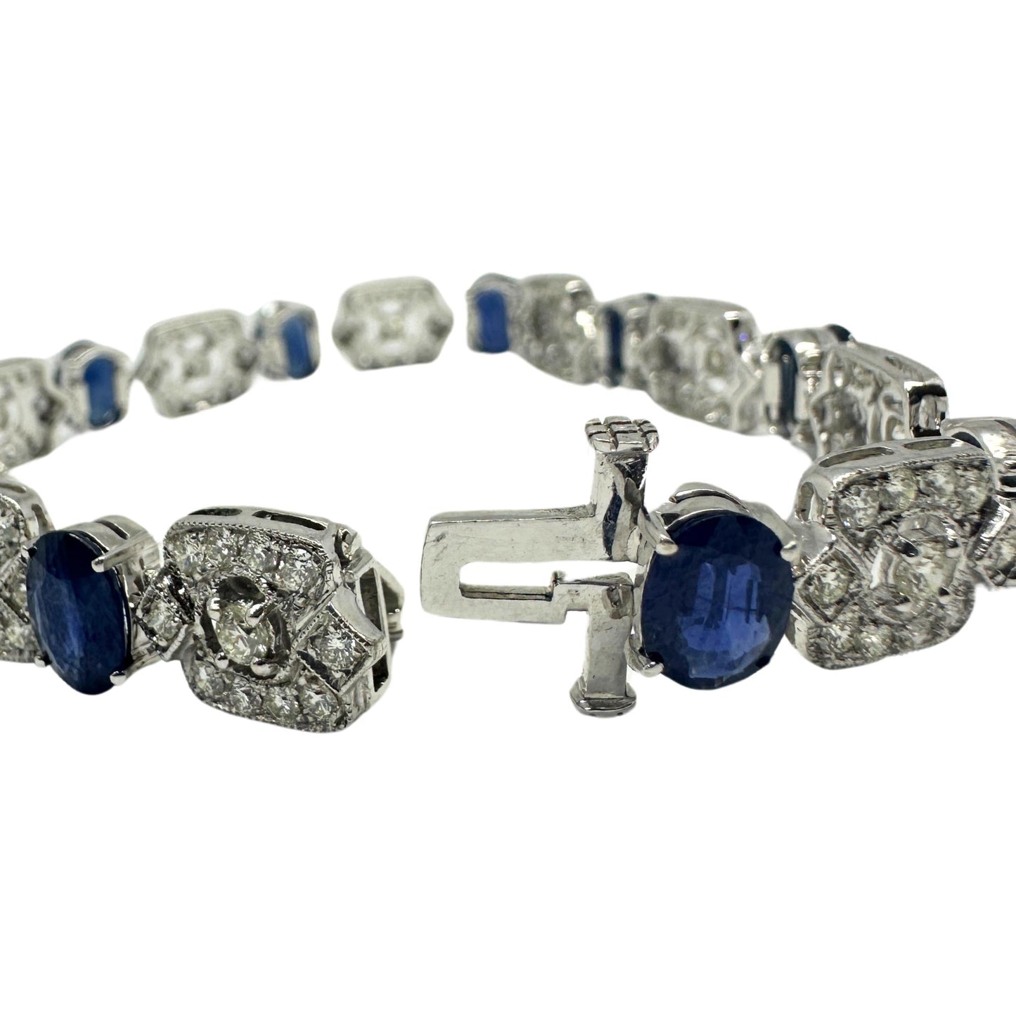 18K White Gold Diamond and Sapphire Bracelet