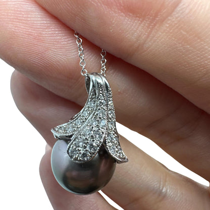 18K White Gold Diamond & Pearl Pendant Necklace – 18" Chain, 0.27ct Diamonds