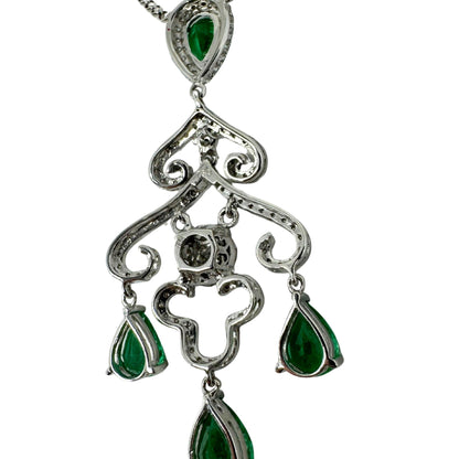 18K White Gold Diamond and Emerald Pendant Necklace