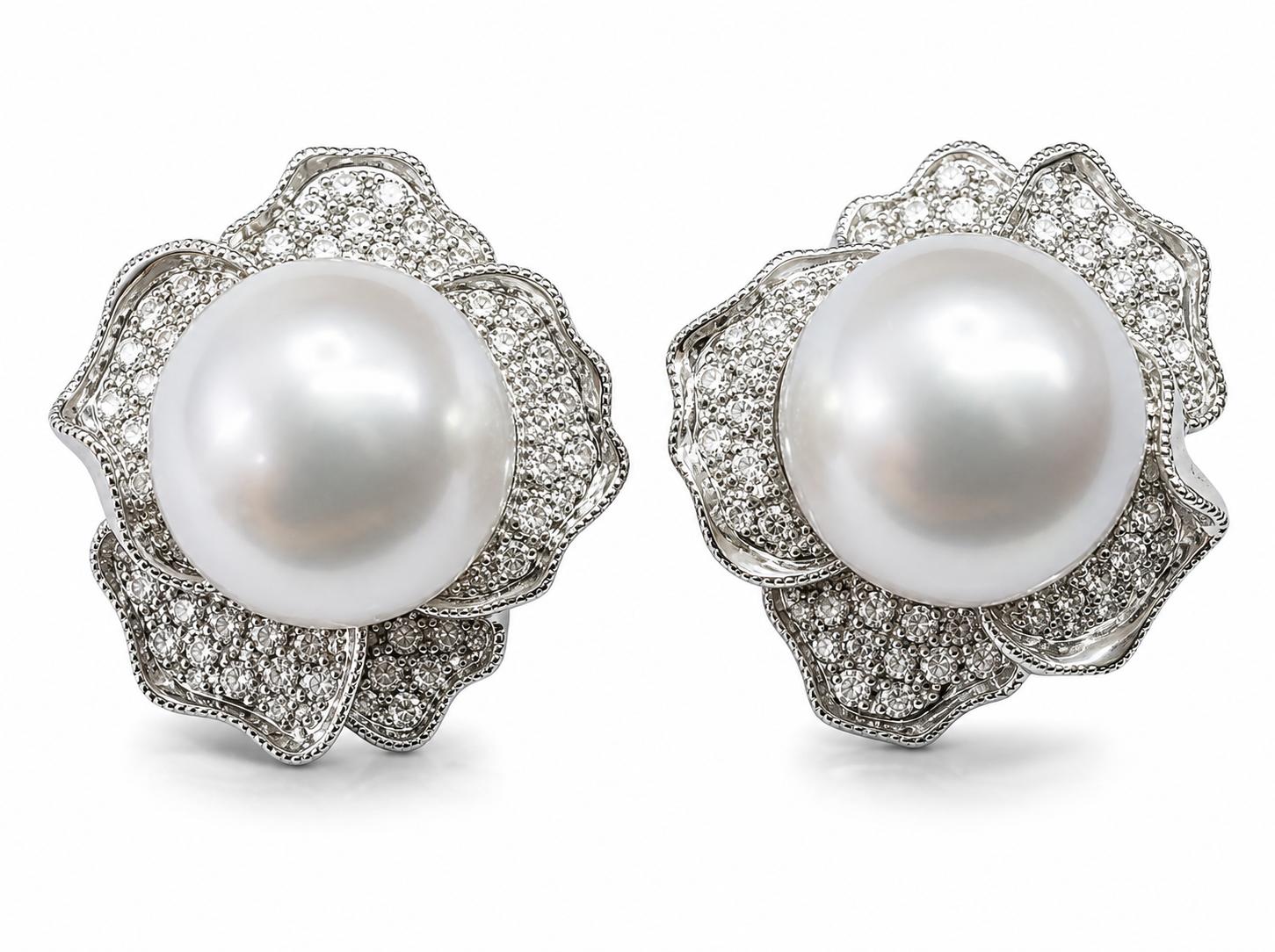 18k White Gold 1.52 Carat Diamond and Pearl Flower Earrings