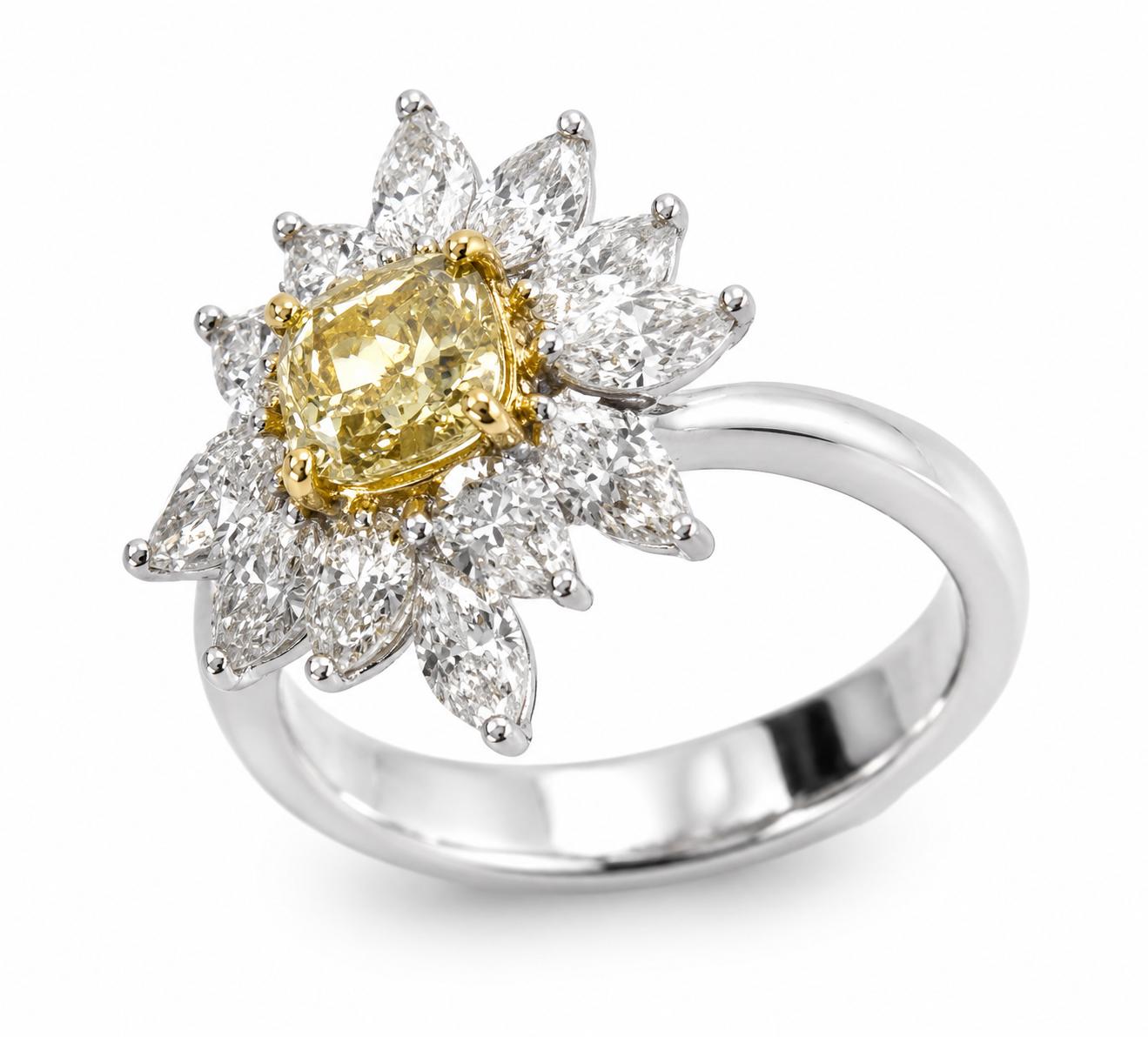 18k White Gold White and Yellow Diamond Cluster Ring - Size 6.25